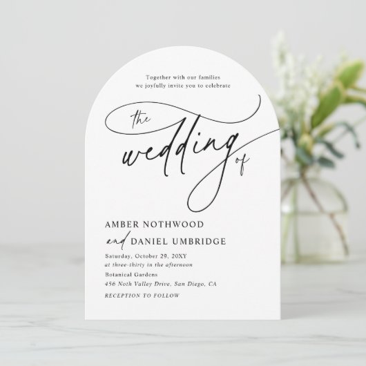 Moderne klassieke blush boog bruiloft uitnodiging (Staand voorkant)