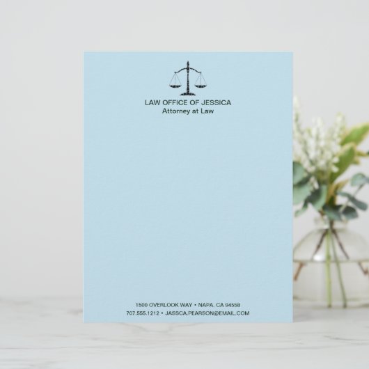 Moderne klassieke schalen van de rechtspraak Lette Briefhoofd (Staand voorkant)