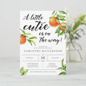 Moderne kleine cutie is op de weg oranje baby meis kaart (Staand voorkant)