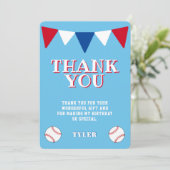 Moderne kleine honkbalkinderen, zaterdag bedankkaart (Staand voorkant)