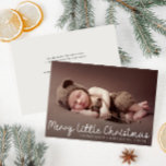 Moderne kleine Kerstmis geboorte aankondiging<br><div class="desc">Maak de geboorte van uw baby bekend met dit witte scriptontwerp met een mooie pasgeboren baby-foto,  het afbeelding en de tekstdetails van deze kaart kunnen worden gepersonaliseerd.</div>