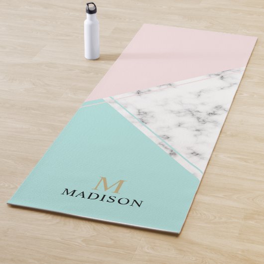 Moderne kleurblok marmeren monogram yogamat (In situ)