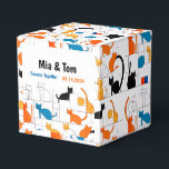 Moderne kleurrijke aangepaste elegante kat silhoue bedankdoosjes<br><div class="desc">Verkooppitch en beschrijving: Vier de vereniging van Mia en Tom met onze "Forever Together Cat Favoriete Boxes". Perfect voor huwelijksgunsten, deze dozen zijn versierd met speelse kattensilhouetten in levendige tinten van sinaasappel, zwart en blauw, tegen een frisse witte achtergrond. Elke doos toont trots de namen van het paar en de...</div>