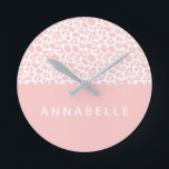 Moderne kleurrijke dierlijke druk desifn ronde klok<br><div class="desc">Modern kleurrijk dierlijk drukontwerp. De kleur kan worden aangepast om uw ruimte aan te passen. Een deel van een collectie.</div>