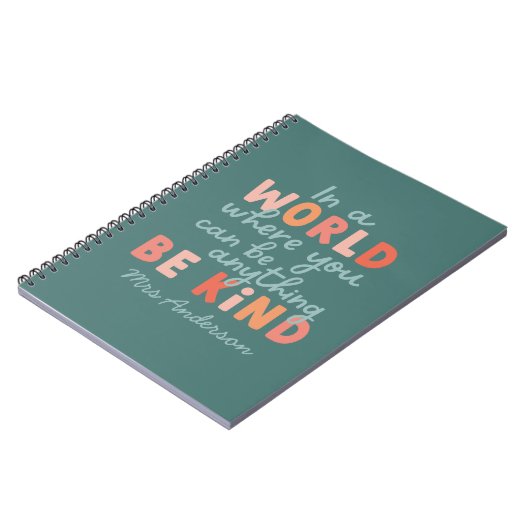 Moderne, kleurrijke, gedurfde typografie is een aa notitieboek (Linkerzijde)