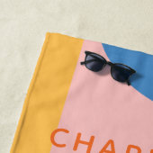 Moderne, kleurrijke geometrische vormen op maat strandlaken (In situ)