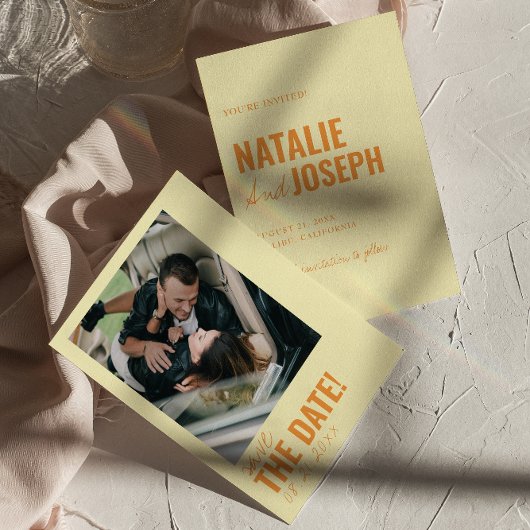 Moderne kleurrijke grillige unieke foto bruiloft save the date