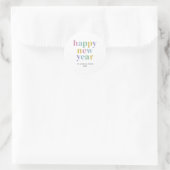 Moderne kleurrijke Happy New Year typografie Ronde Sticker (Tas)