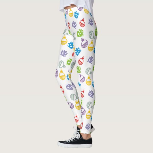 Moderne, kleurrijke kerstballen en geschenken leggings (Links)