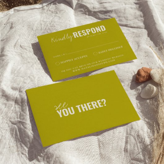 Moderne kleurrijke leuke retro grillige bruiloft RSVP kaartje