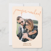 Moderne Kleurrijke Oranje Script Foto Bruiloft Save The Date (Voorkant)