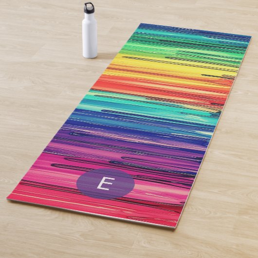 Moderne Kleurrijke Regenboog Monogram Yogamat (In situ)