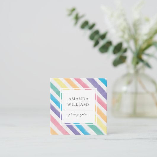 Moderne kleurrijke strepen geschilderd patroon vie vierkante visitekaartje (Staand voorkant)