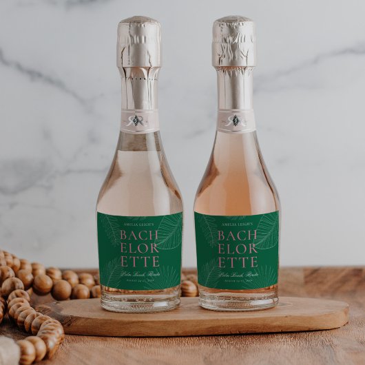 Moderne kleurrijke tropische palmbladeren Bachelor Sparkling Wijnetiket