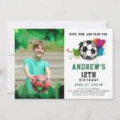 Moderne Kleurrijke Voetbal Verjaardagsfeestje Groe Kaart (Voorkant)