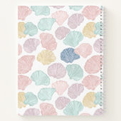 Moderne Kleurrijke Zeeschelp Custom Monogram Coast Notitieboek (Achterkant)