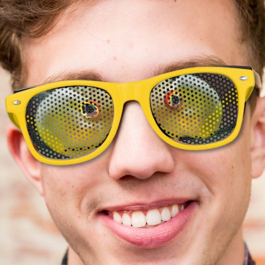 Moderne koele nerdy gekke goudvissenogen retro zonnebril