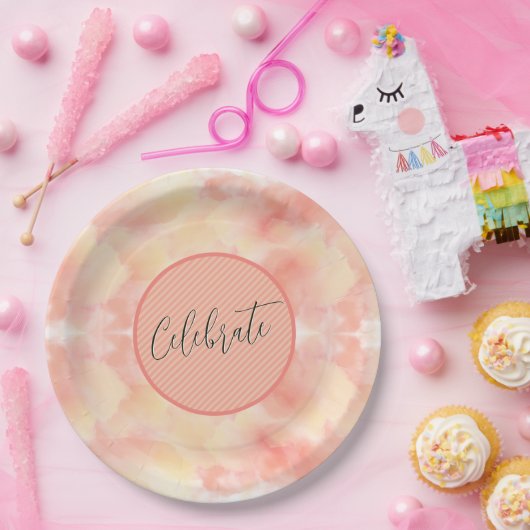 Moderne koraal perzik Elegant Script vieren Papieren Bordje (Feest)