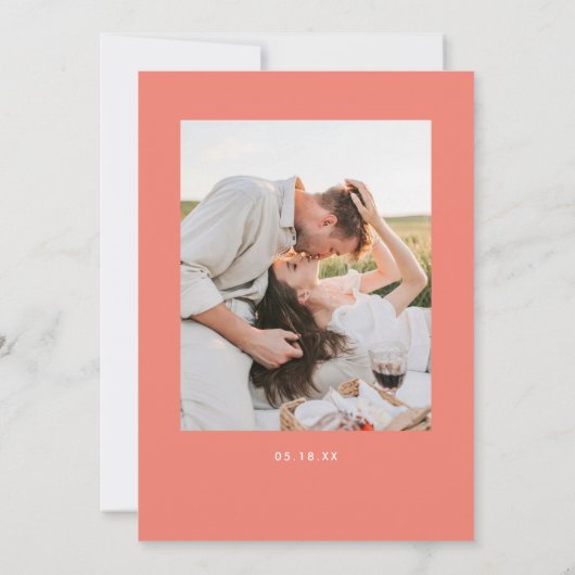 Moderne Koraal Roze QR Code & Foto Bruiloft Save The Date (Achterkant)