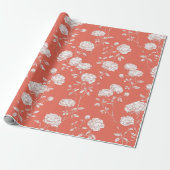 Moderne Koraal Roze Witte Bloem Motief Cadeaupapier (Uitgerold)