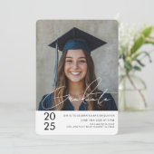 Moderne Krachtige 2025 Afgestudeerde Foto Kaart (Staand voorkant)