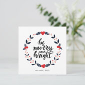 Moderne krans Berry Be Merry en Bright Christmas Feestdagenkaart (Staand voorkant)