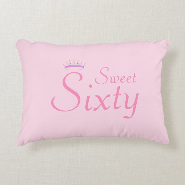 Moderne Kroon Sweet Sixty op Licht Roze Accent Kussen (Voorkant)