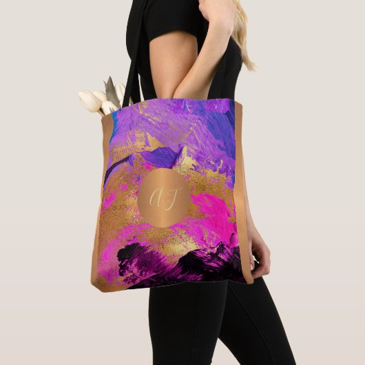 Moderne kunst penseelstreken paarse gouden monogra tote bag (Dichtbij)