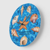 Moderne kustzeeschelpen schatten oceaan op maat grote klok (Hoek)