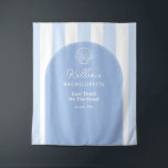 Moderne Laatste Toast Bachelorette Foto Achtergron Wandkleed<br><div class="desc">Voeg de laatste details toe aan je Last Toast On The Coast vrijgezellenfeest met deze high-end foto-achtergrond (die ook zal verdubbelen als een welkomstbord). Met de kust geïnspireerde blauw-witte strepen en schelpdieren,  zal dit elegante teken een stijlvolle toets aan de procedure geven.</div>