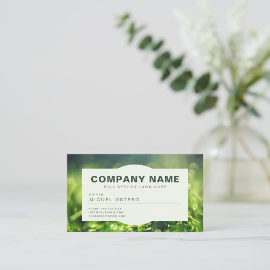 Moderne landschapsarchitectuur en gazonverzorging visitekaartje (Staand voorkant)