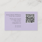 Moderne Lavendel Witte Script Monogram QR-code Visitekaartje (Achterkant)