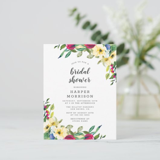 Moderne lente bloemenbruids douche uitnodiging (Staand voorkant)