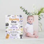 Moderne Leuke Spooky Een Halloween 1e Verjaardag Kaart (Staand voorkant)