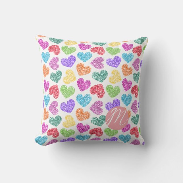 Moderne Levendige Regenboog Doodle Harten Monogram Kussen (Voorkant)