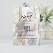 Moderne LGBTQ QR-code foto RSVP Kaartje (Staand voorkant)