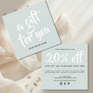 Moderne lichtblauwe script coupon kortingskaart