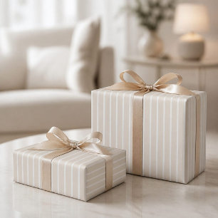 Moderne lichte beige gestreepte inpakpapierrol cadeaupapier