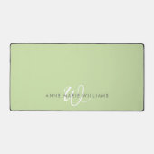 Moderne lichtgroene witte script monogram bureaumat (Voorkant)