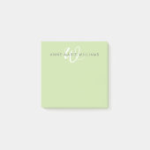 Moderne lichtgroene witte script monogram post-it® notes (Voorkant)