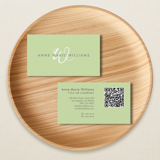 Moderne Lichtgroene Witte Script Monogram QR Code Visitekaartje