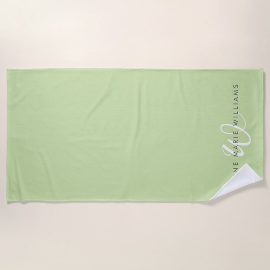 Moderne lichtgroene witte script monogram strandlaken (Voorkant)