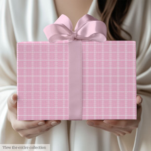 Moderne lichtroze geruite verjaardagscadeauverpakk cadeaupapier