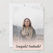 Moderne lichtroze minimalistische foto-afstuderen kaart (Achterkant)