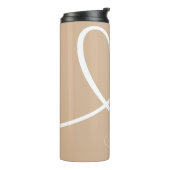 Moderne Liefde Hart Gepersonaliseerd Tan Wit Thermosbeker (Gedraaid links)