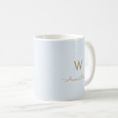 Moderne Light Dusty Blue Gold Script-monogram Koffiemok (Voorkant rechts)