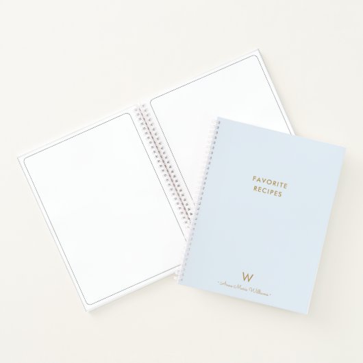 Moderne Light Dusty Blue Gold Script-monogram Notitieboek (Binnen)