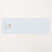 Moderne Light Dusty Blue Gold Script-monogram Yogamat (Voorkant (horizontaal))