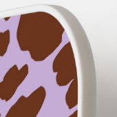 Moderne Lila Paarse en Bruine Koe Skin Print Pickleball Paddle (Links Detail)