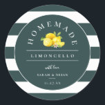 Moderne Limoncello Gedempte Smaragd Groene Streep Ronde Sticker<br><div class="desc">Moderne chique limoncello gunst stickers. Ontwerpkenmerken,  waterverf citroenen en bladeren,  gedempte smaragdgroene en witte streeppatroon achtergrond en sjabloon tekstlijnen voor jouw naam en event datum.</div>